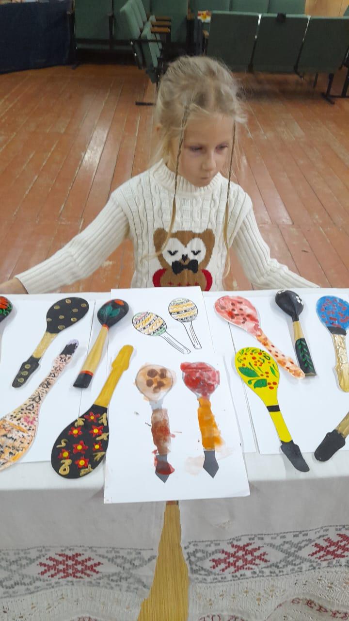 «Ложки деревянные – хочешь играй, а хочешь щи хлебай»